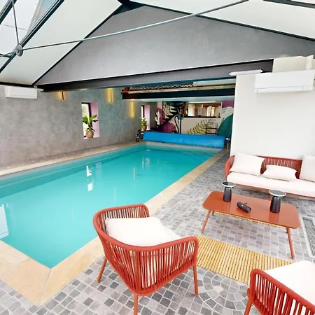 펜션 Les Grands Ormeaux - Elegance & Piscine Chauffee Joue-en-Charnie
