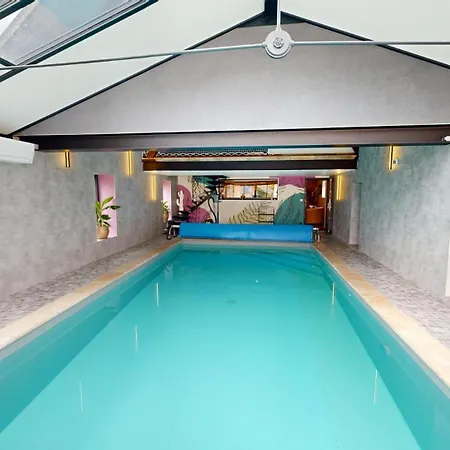 Les Grands Ormeaux - Elegance & Piscine Chauffee Joue-en-Charnie