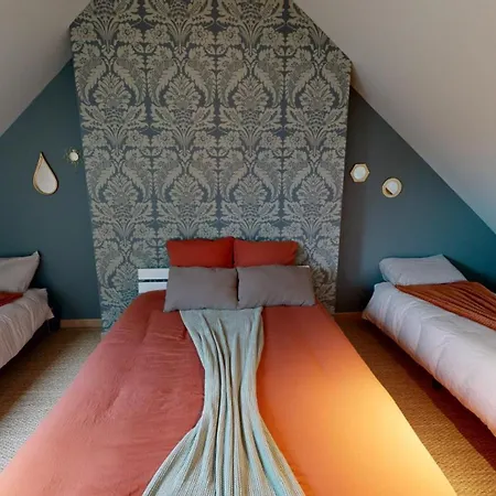 Les Grands Ormeaux - Elegance & Piscine Chauffee 펜션