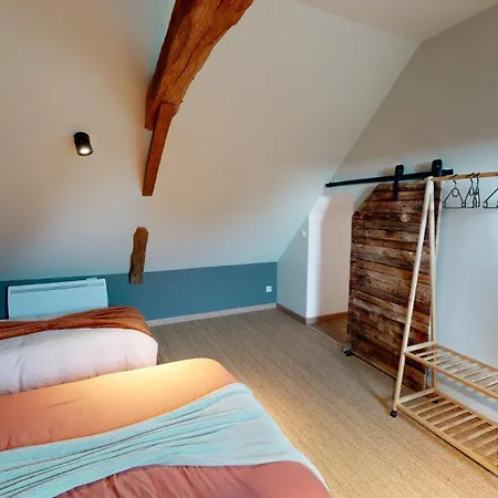 Les Grands Ormeaux - Elegance & Piscine Chauffee 펜션