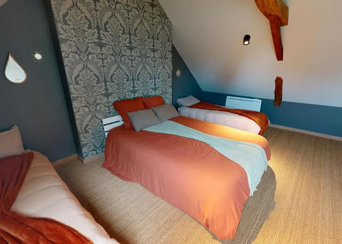 Les Grands Ormeaux - Elegance & Piscine Chauffee Joue-en-Charnie