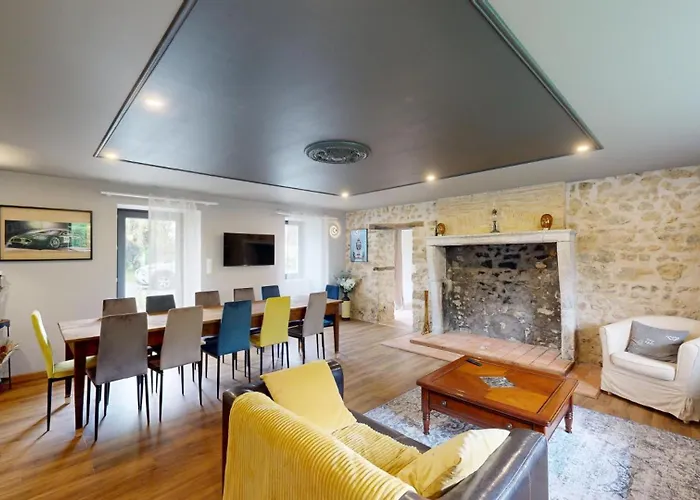 Les Grands Ormeaux - Elegance & Piscine Chauffee