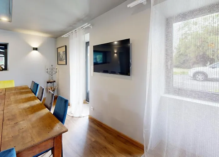 Les Grands Ormeaux - Elegance & Piscine Chauffee 펜션