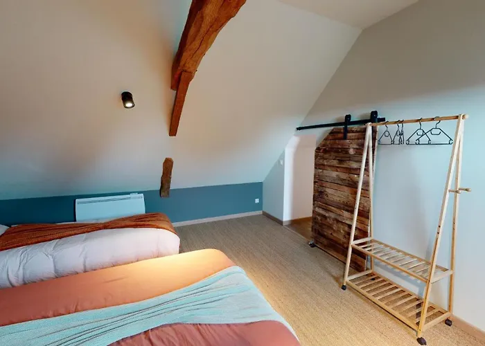 Les Grands Ormeaux - Elegance & Piscine Chauffee 펜션