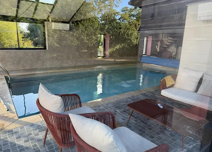 펜션 Les Grands Ormeaux - Elegance & Piscine Chauffee *